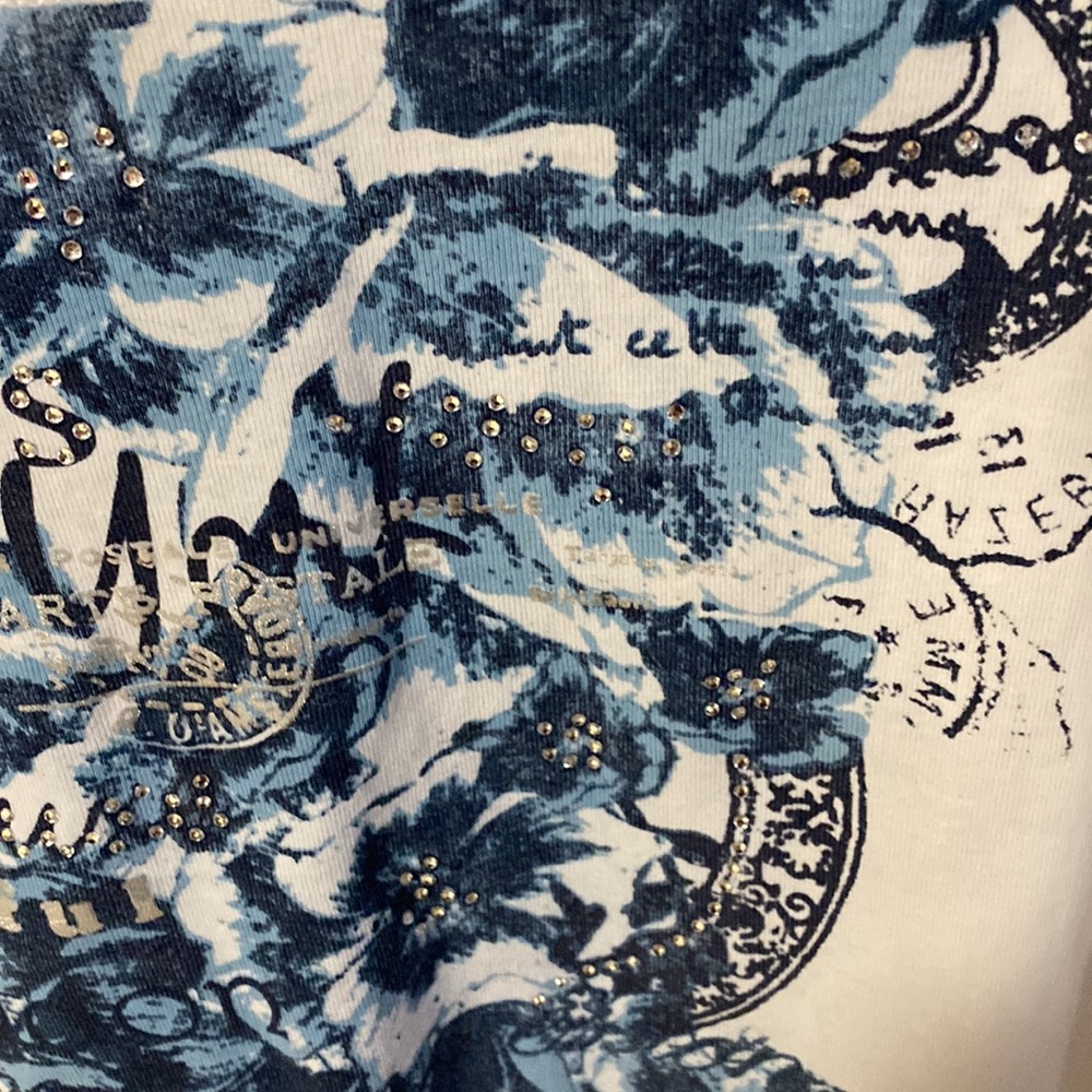 A woman’s blue and white sparkle t-shirt in XXL - Picture 3 of 6